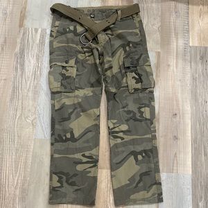 Camo cargo pants with belt